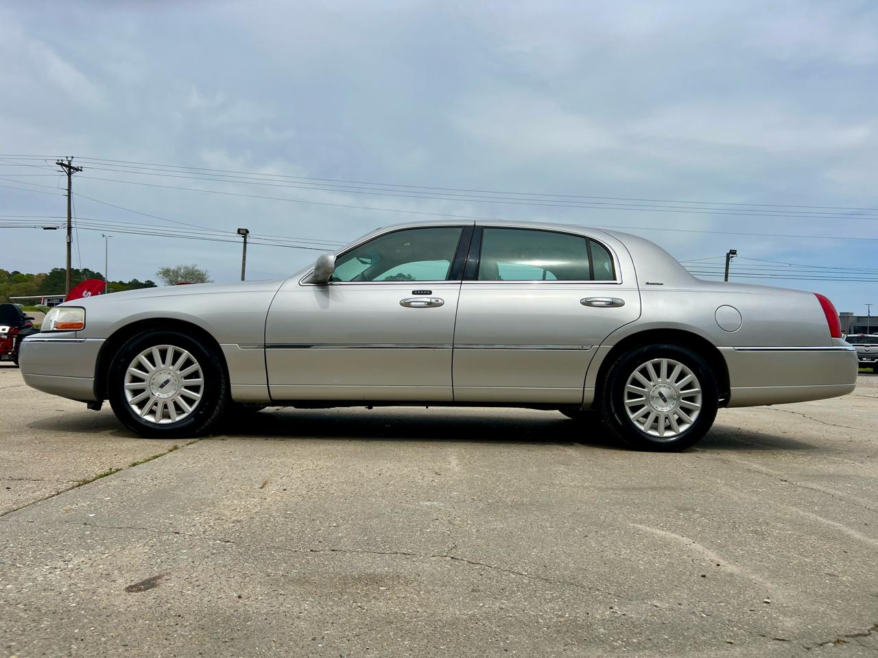 Lincoln Town Car 4dr Sdn Executive 2003