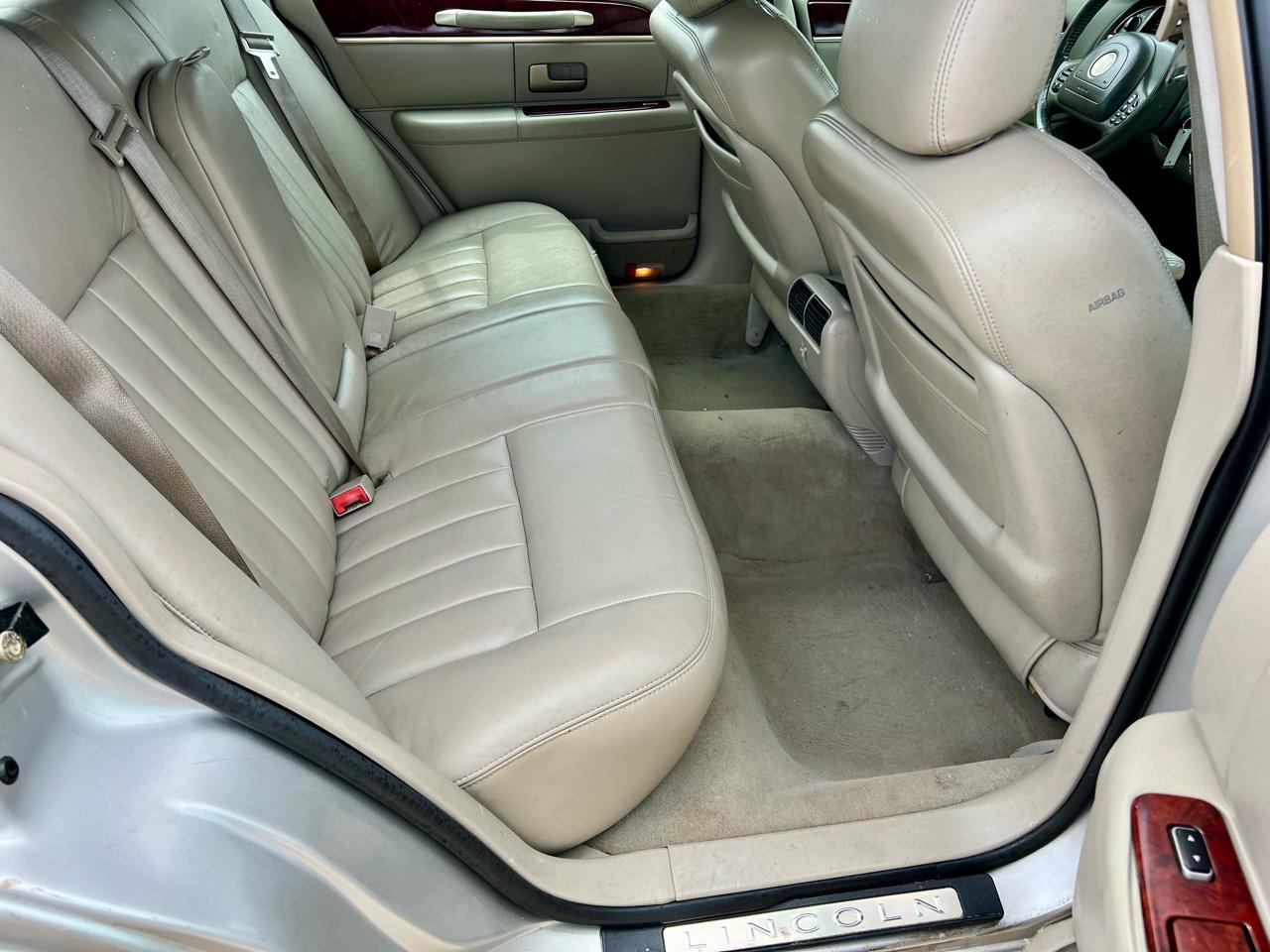 Lincoln Town Car 4dr Sdn Executive 2003