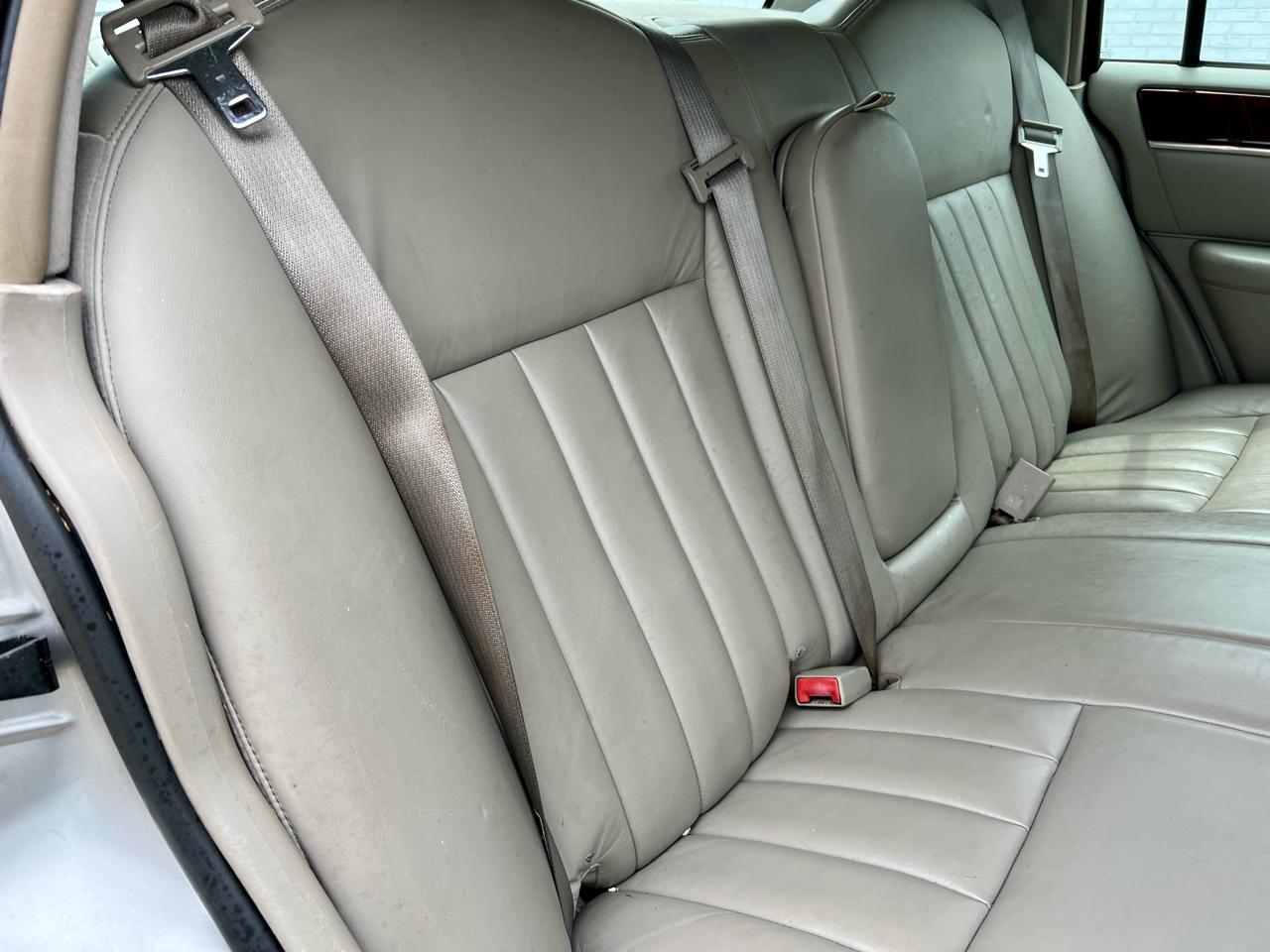 Lincoln Town Car 4dr Sdn Executive 2003