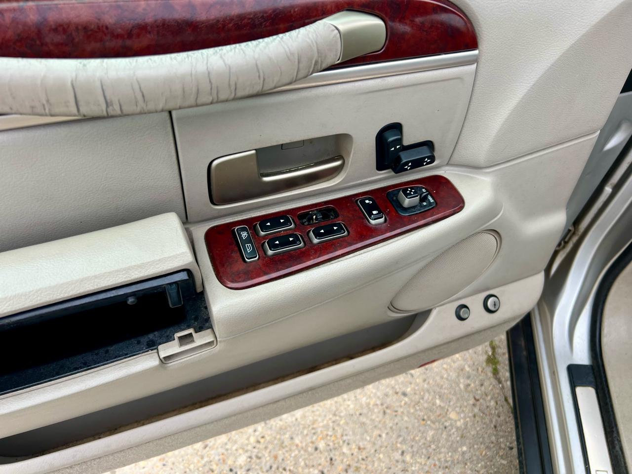 Lincoln Town Car 4dr Sdn Executive 2003