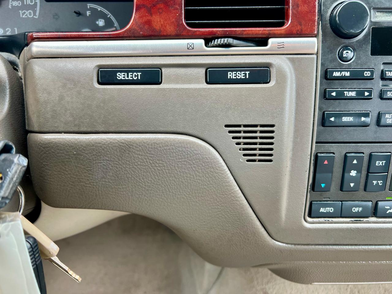 Lincoln Town Car 4dr Sdn Executive 2003