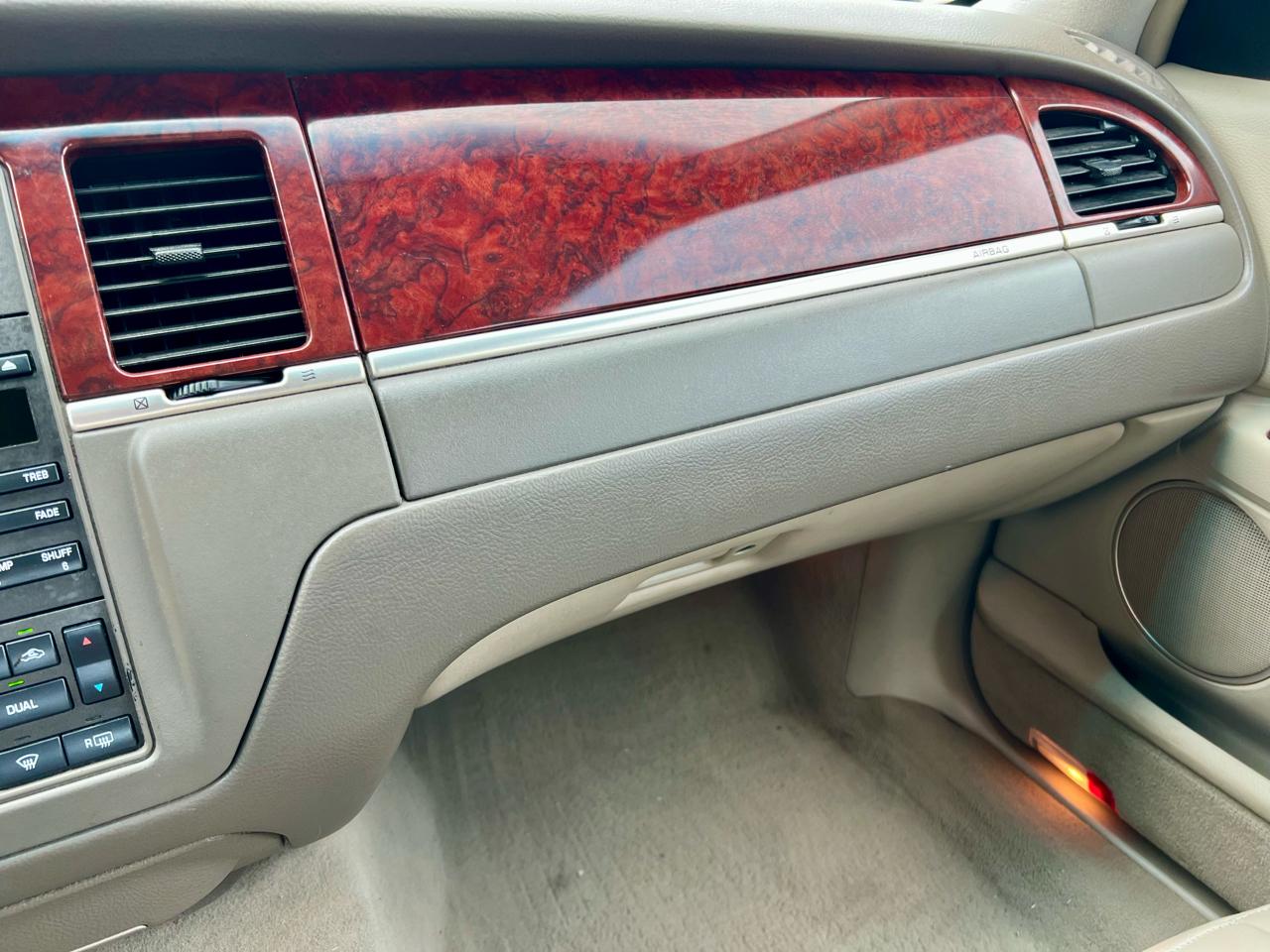 Lincoln Town Car 4dr Sdn Executive 2003