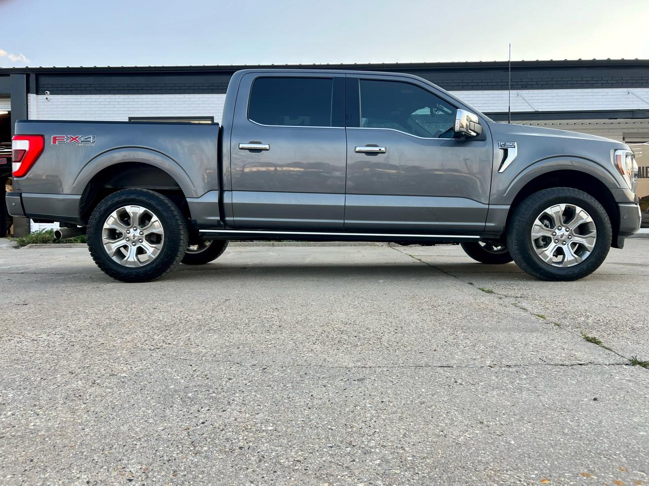Ford F-150 Platinum 4WD SuperCrew 5.5' Box 2022