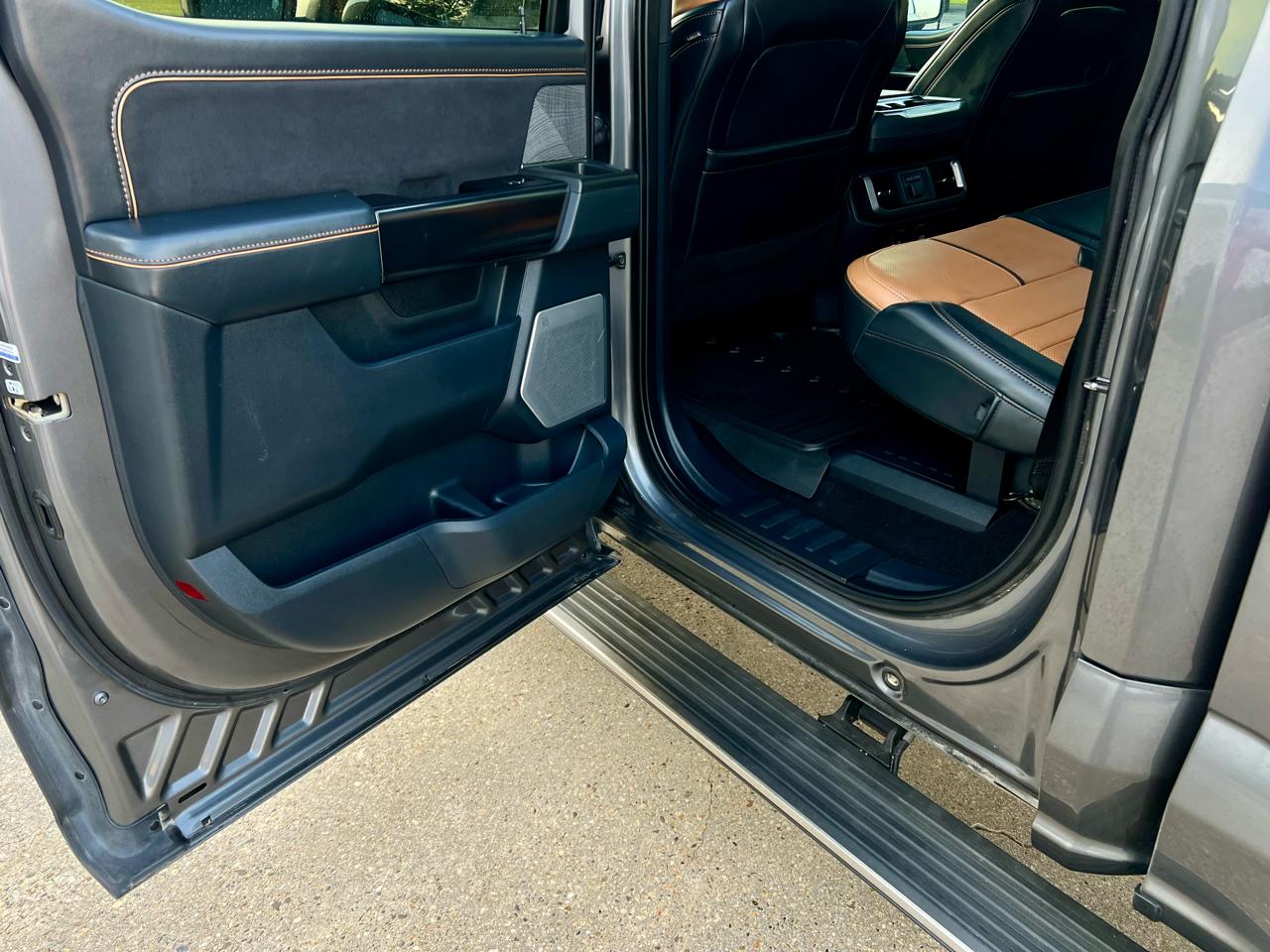 Ford F-150 Platinum 4WD SuperCrew 5.5' Box 2022