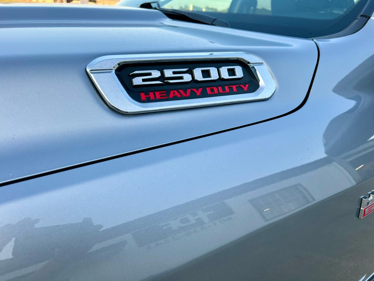 RAM 2500 Tradesman 4x4 Crew Cab 6'4" Box 2020