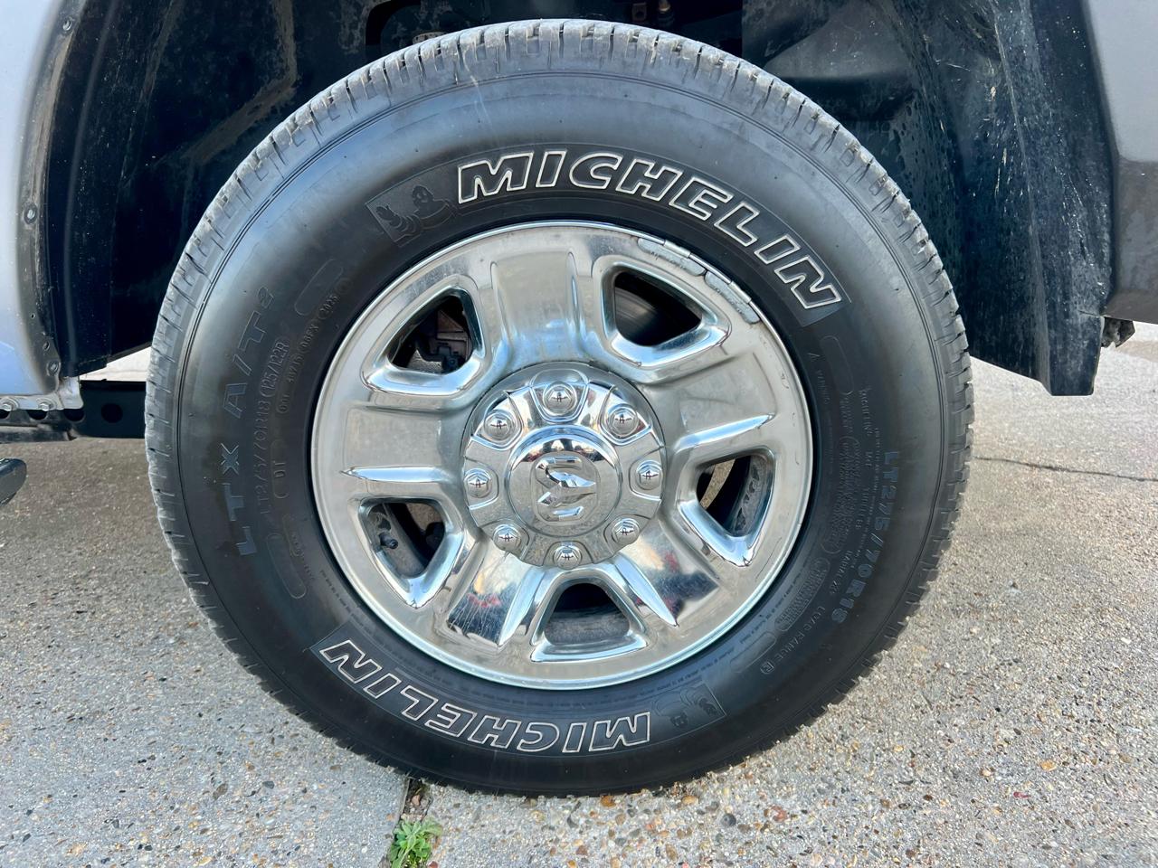 RAM 2500 Tradesman 4x4 Crew Cab 6'4" Box 2020