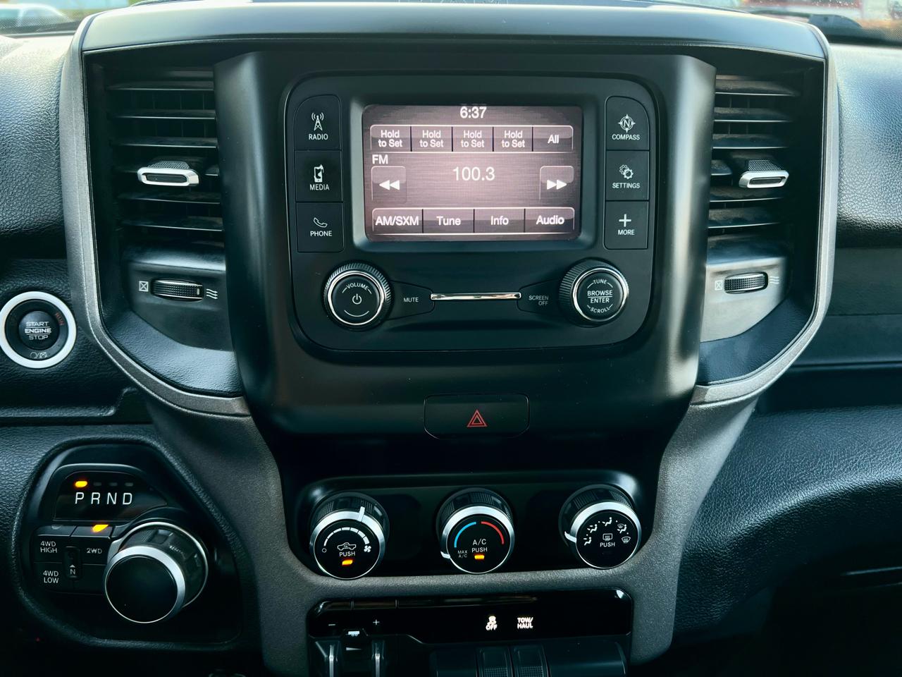 RAM 2500 Tradesman 4x4 Crew Cab 6'4" Box 2020