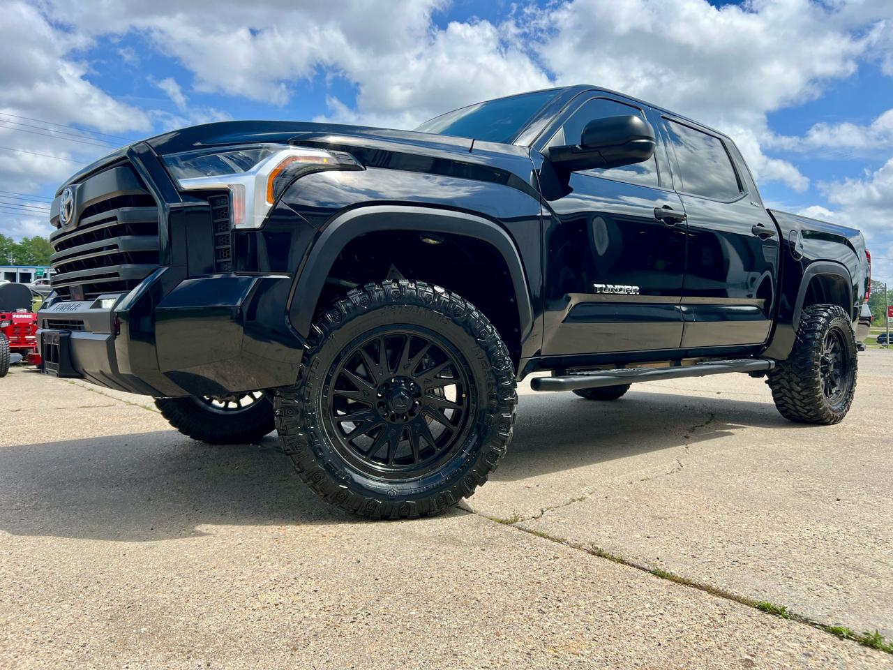 Toyota Tundra 4WD  2024