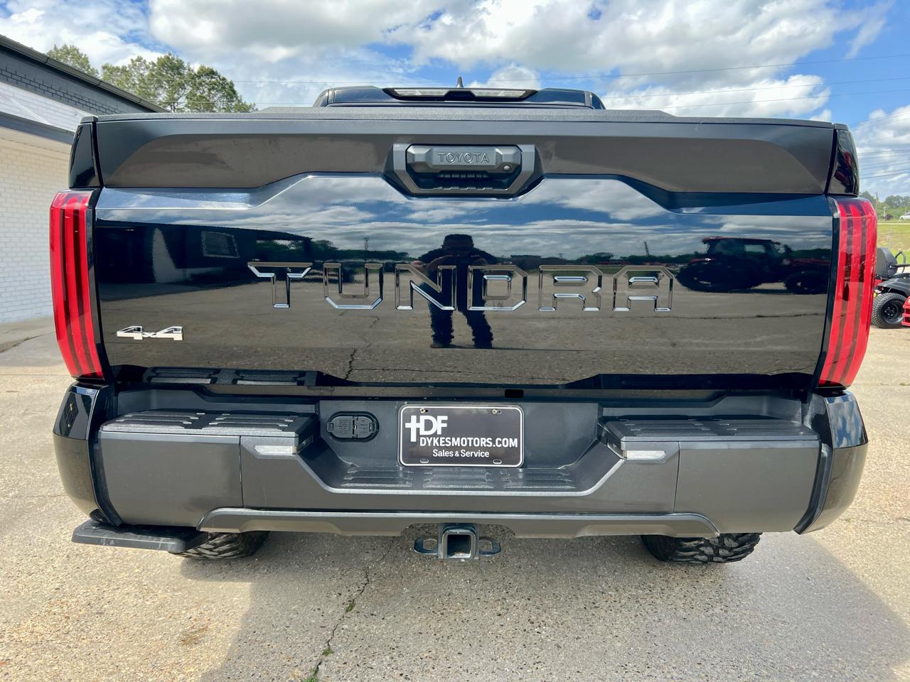 Toyota Tundra 4WD  2024