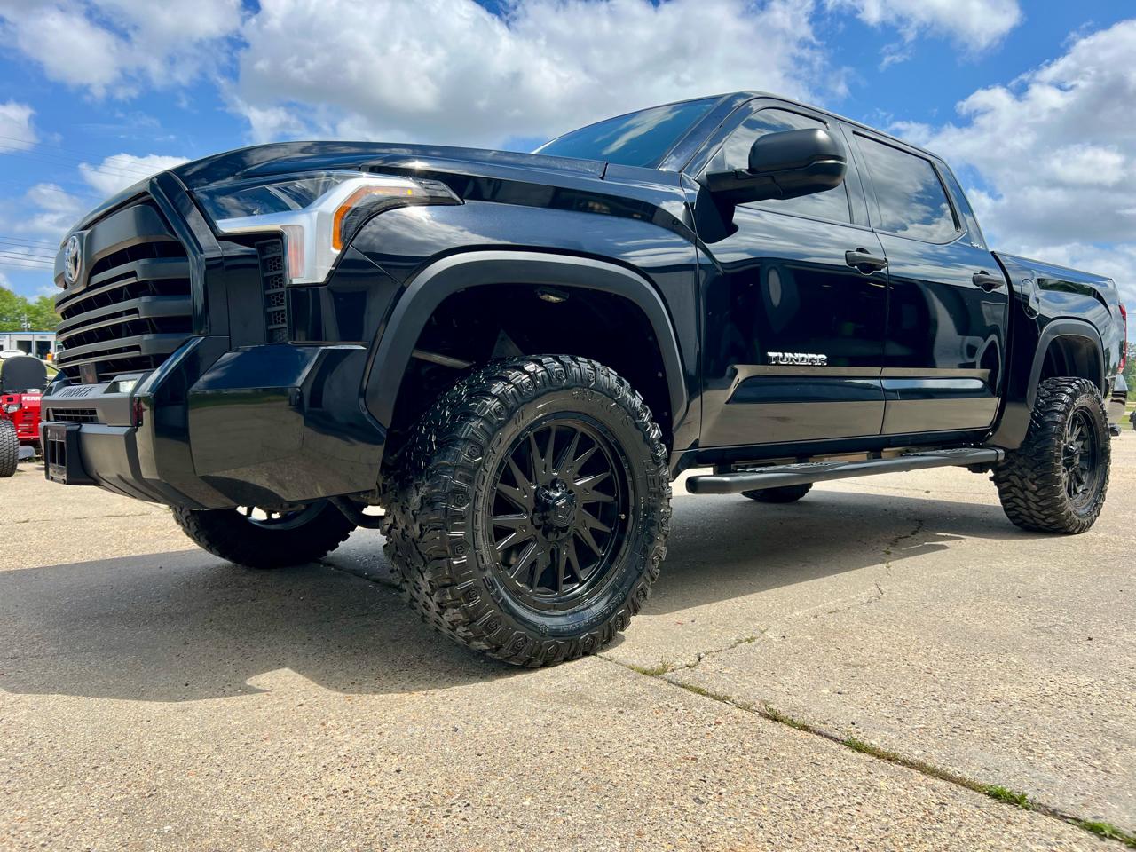 Toyota Tundra 4WD  2024