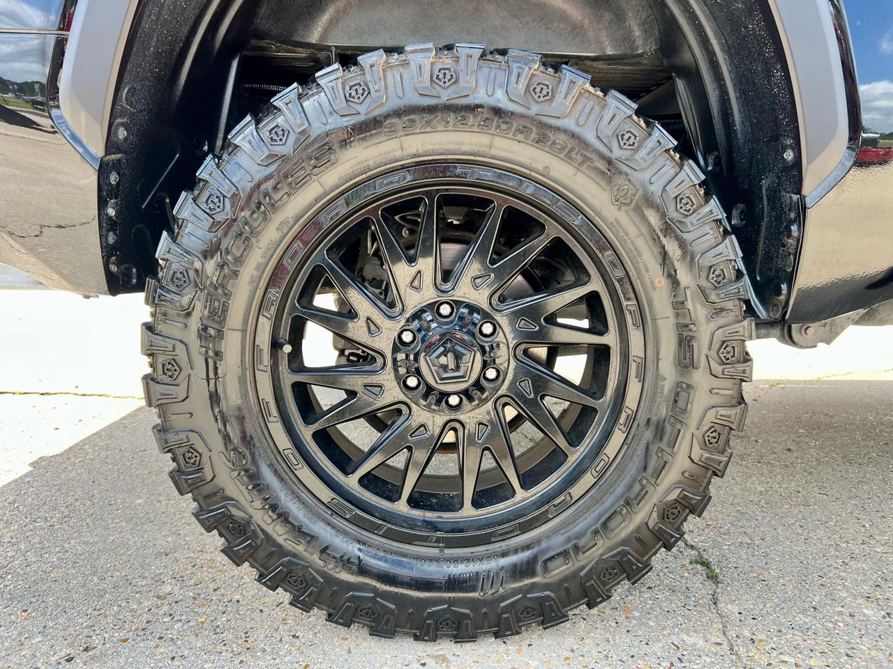 Toyota Tundra 4WD  2024