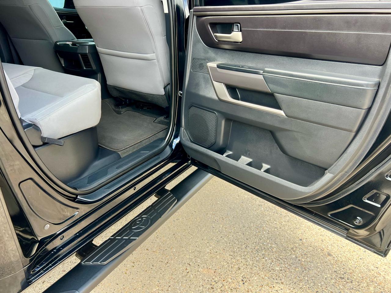 Toyota Tundra 4WD  2024