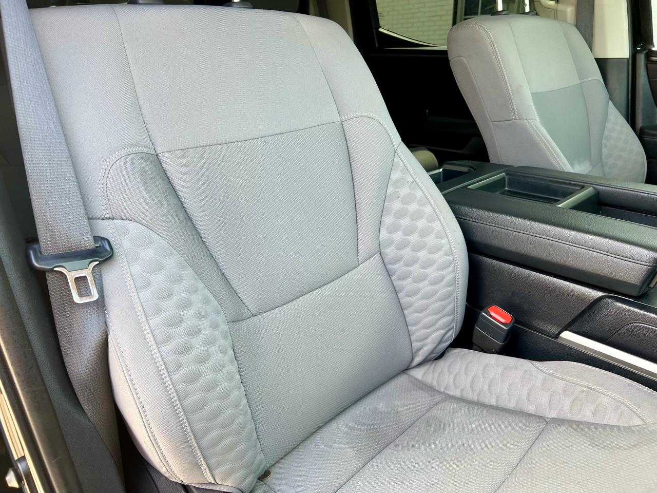 Toyota Tundra 4WD  2024