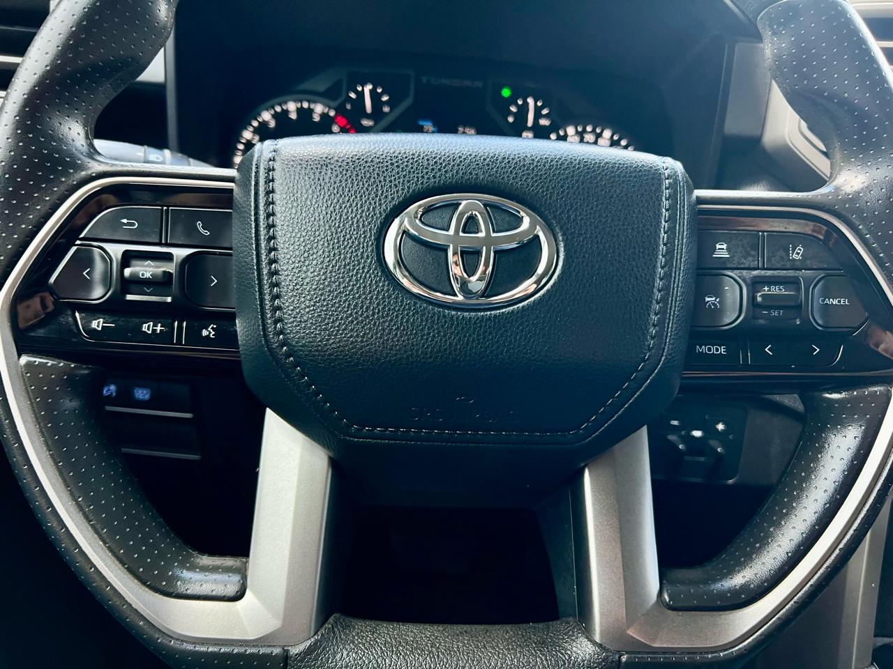 Toyota Tundra 4WD  2024