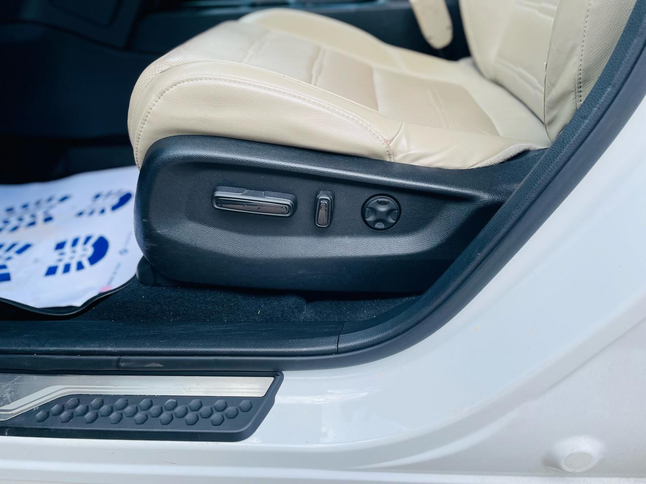 Honda CR-V Touring 2WD 2019