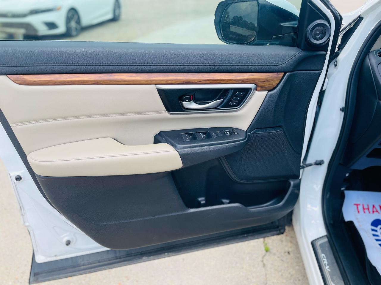 Honda CR-V Touring 2WD 2019