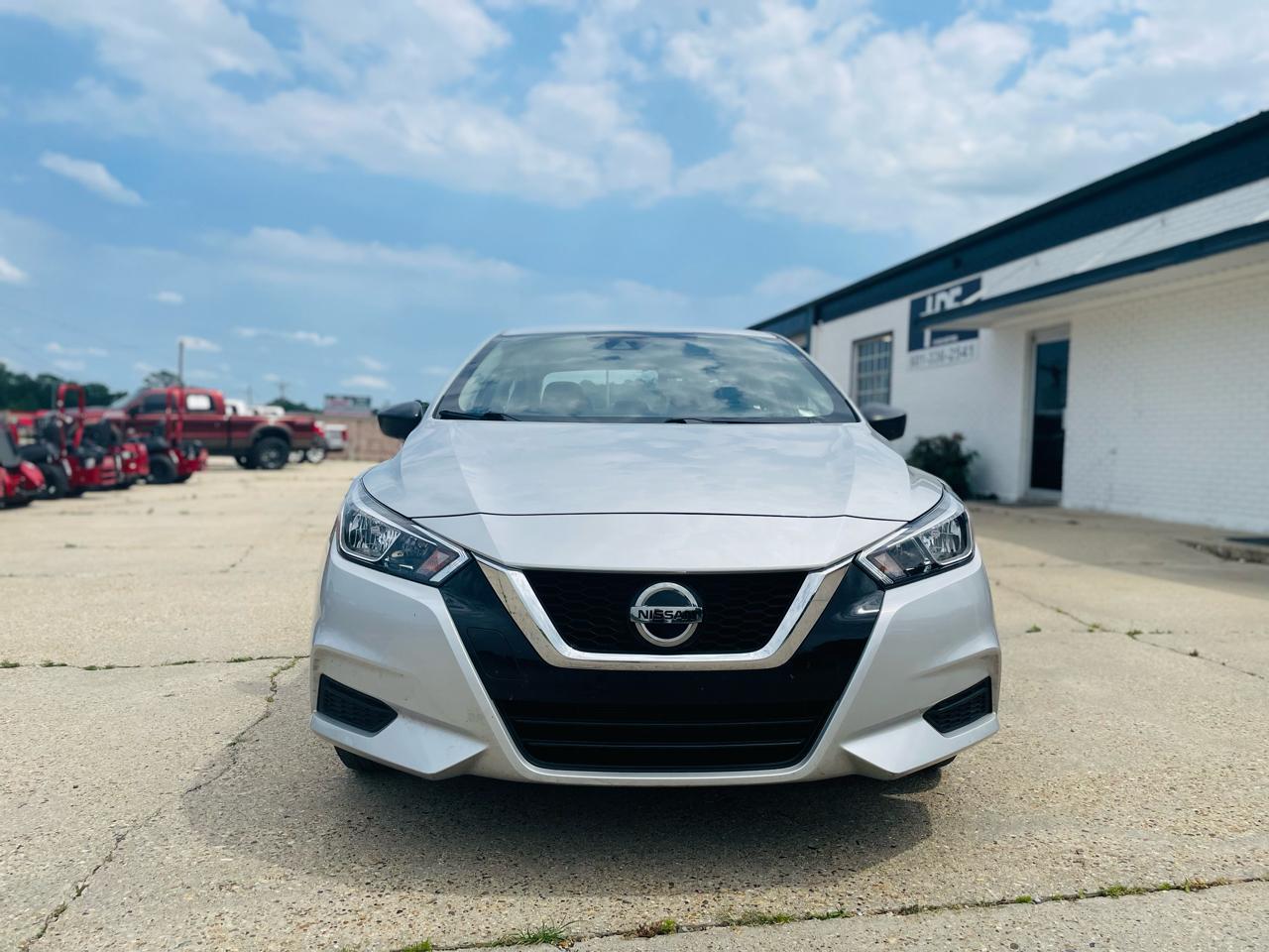 Nissan Versa S CVT 2022