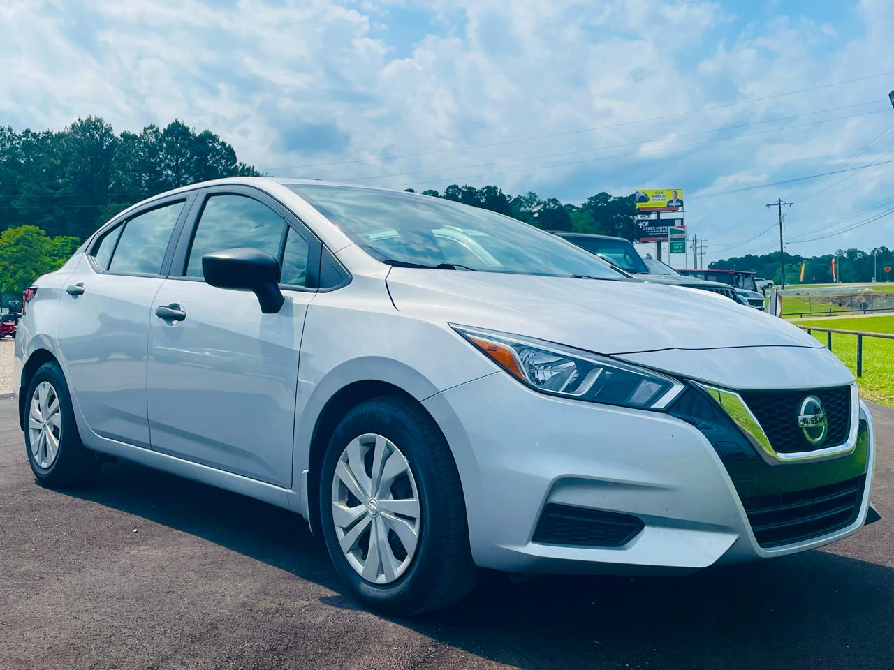 Nissan Versa S CVT 2022