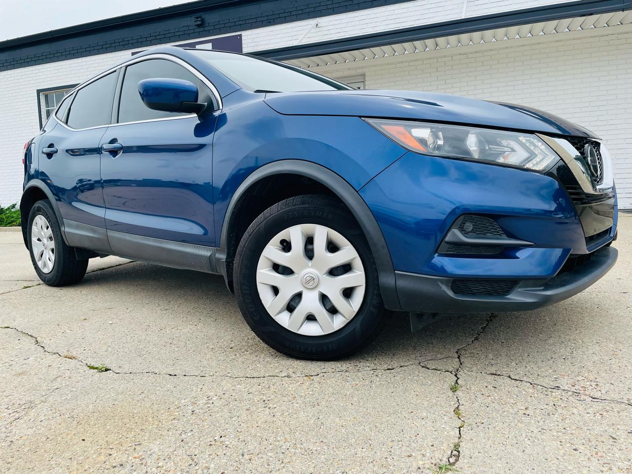 2020 Nissan Rogue Sport S FWD's photo