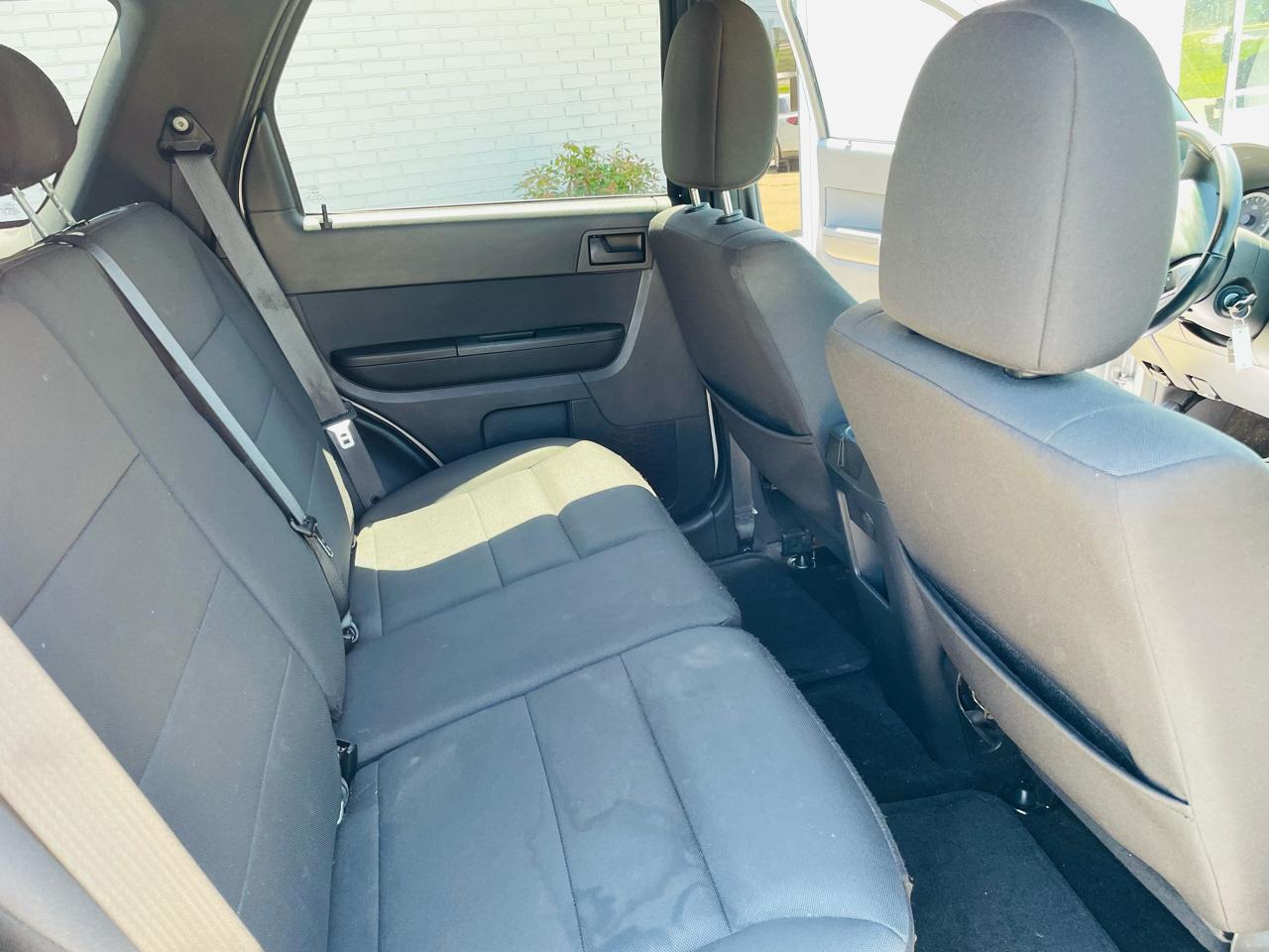 Ford Escape 4WD 4dr XLT 2012