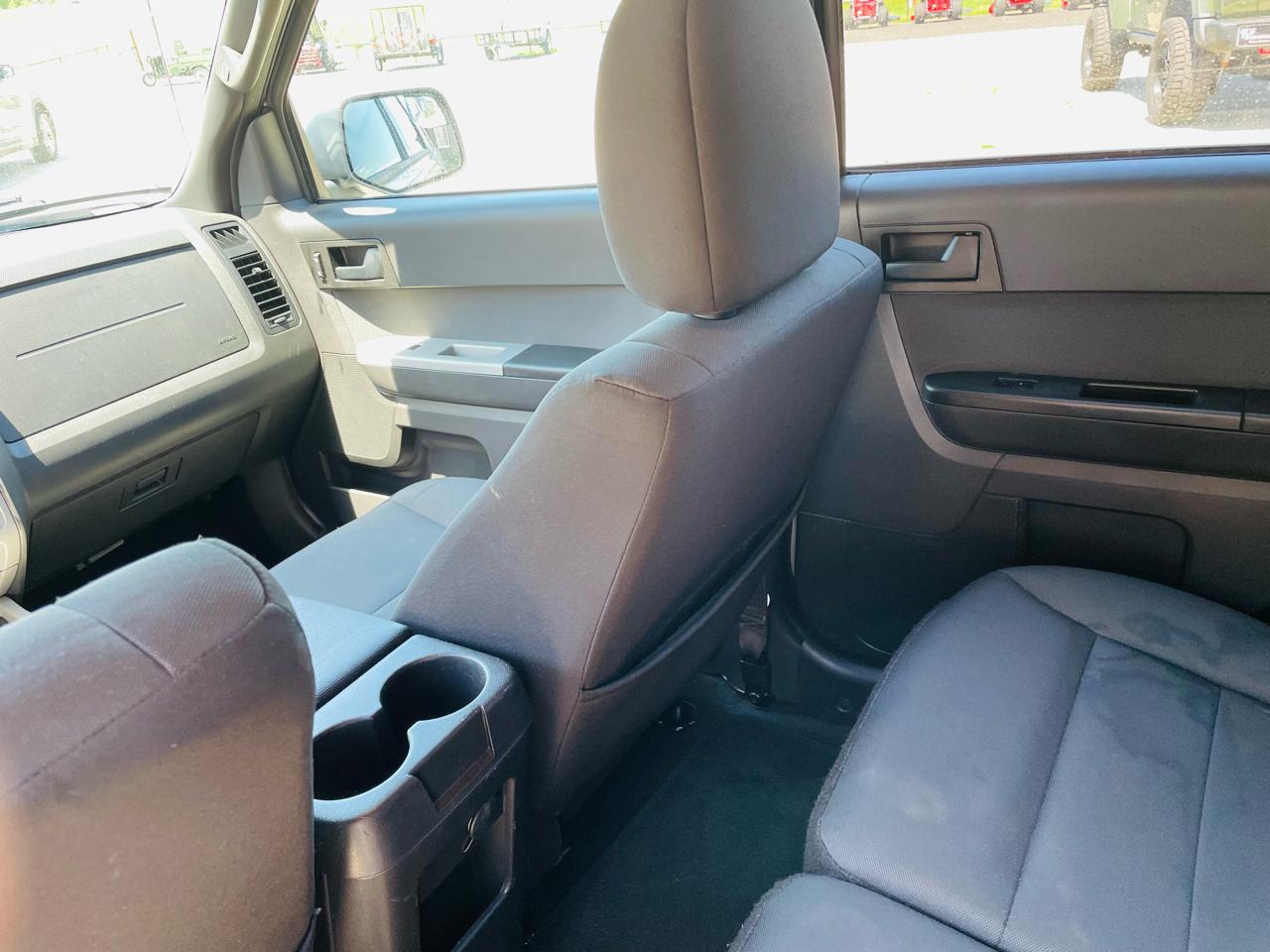 Ford Escape 4WD 4dr XLT 2012