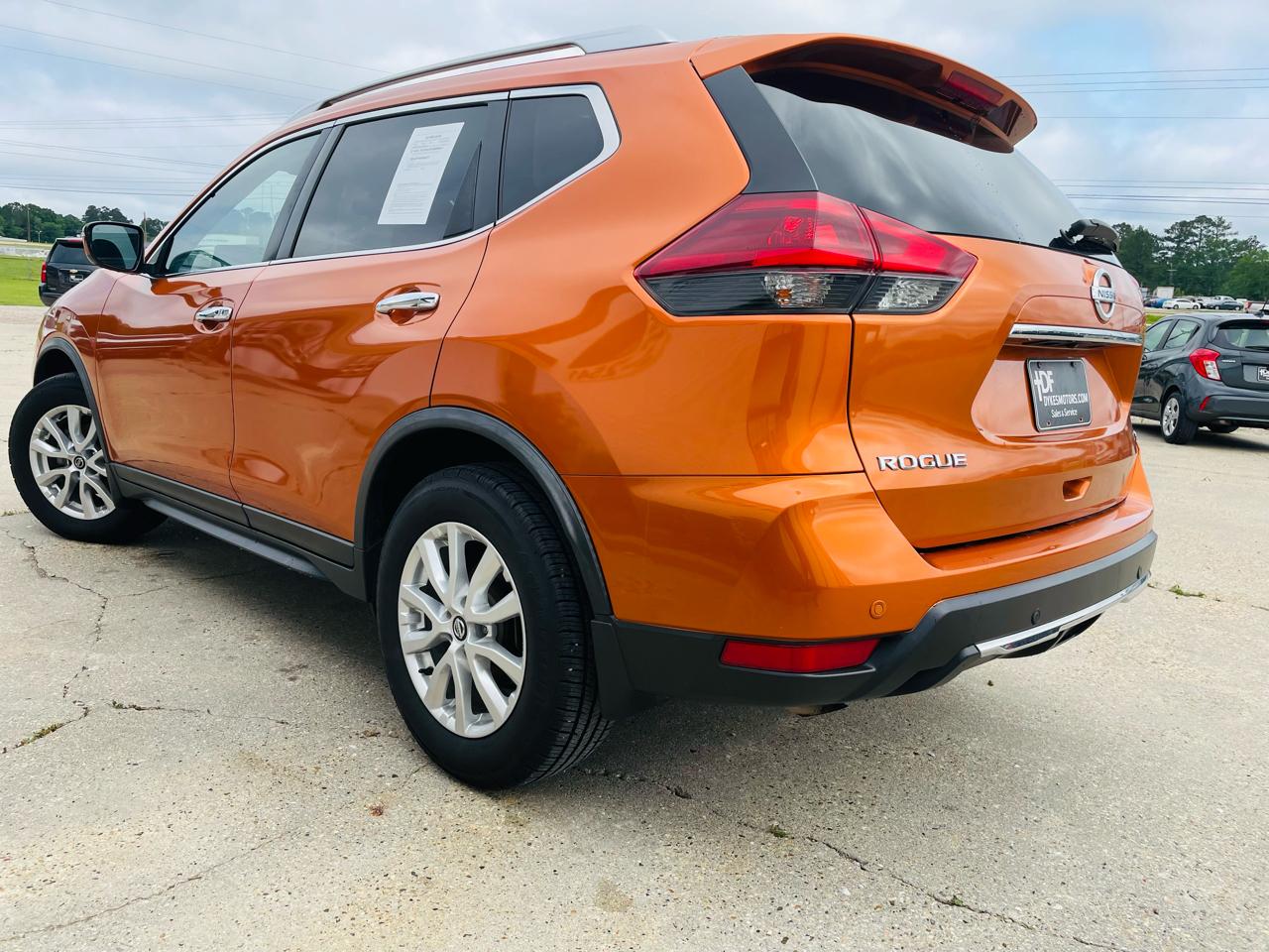 Nissan Rogue FWD SV 2020
