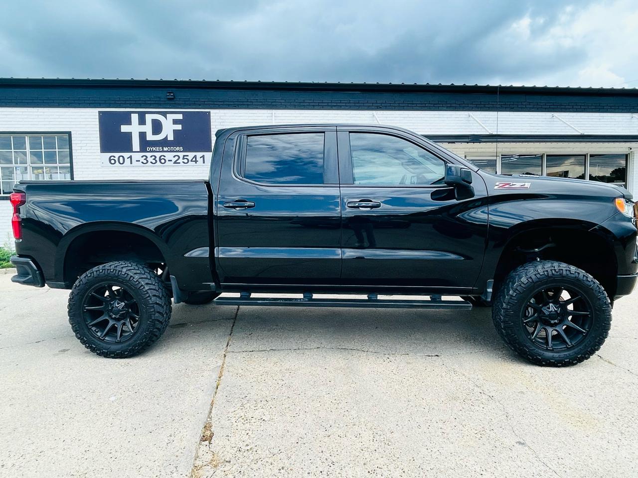 Chevrolet Silverado 1500 4WD Crew Cab 147" RST 2022