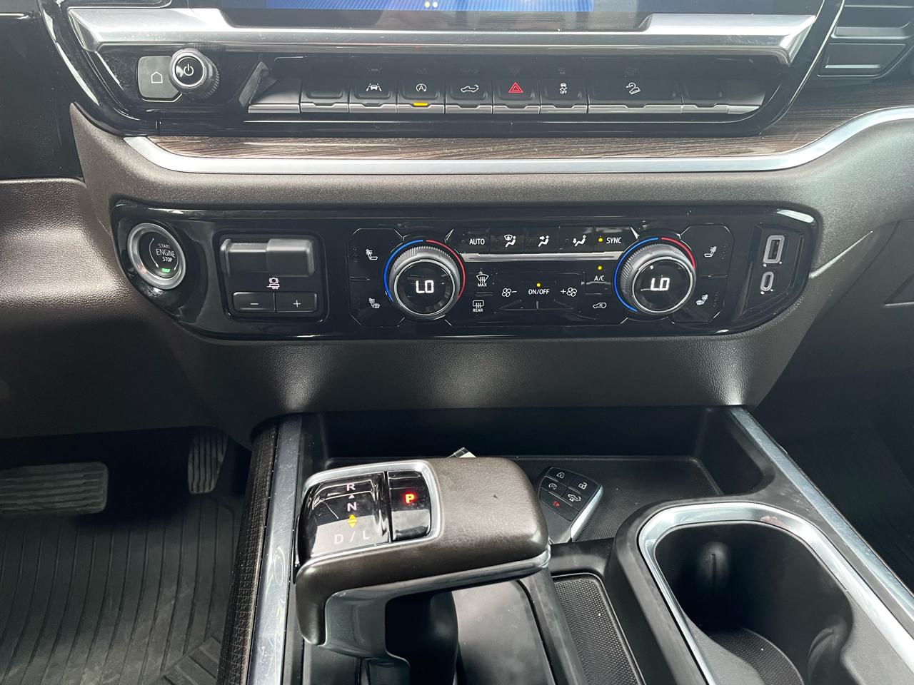 Chevrolet Silverado 1500 4WD Crew Cab 147" RST 2022