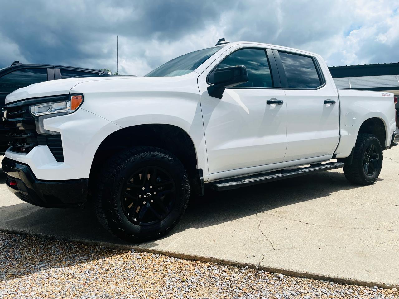2023 Chevrolet Silverado 1500 4WD Crew Cab 147" LT Trail Boss