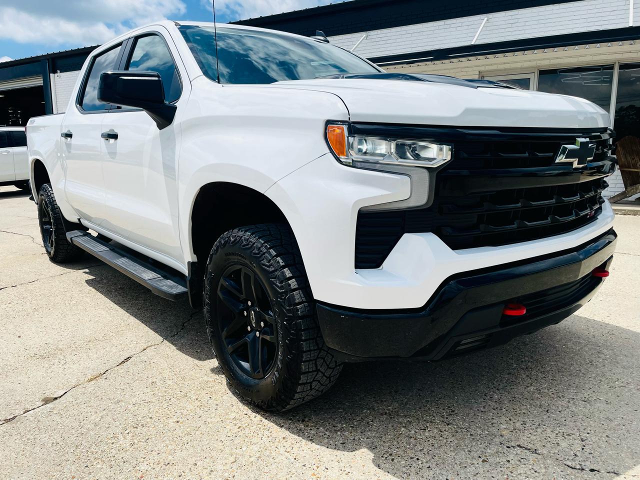 Chevrolet Silverado 1500 4WD Crew Cab 147" LT Trail Boss 2023