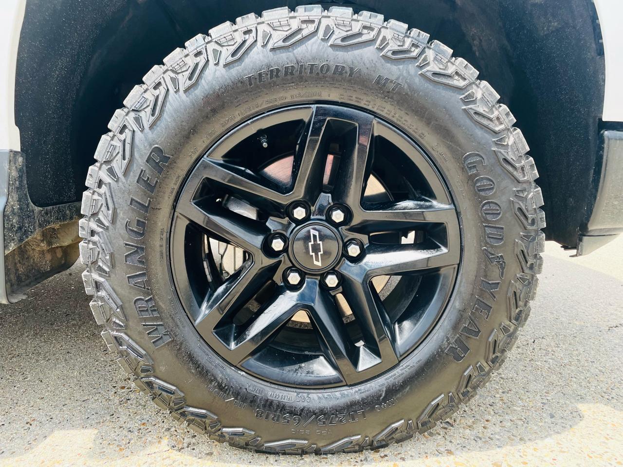 Chevrolet Silverado 1500 4WD Crew Cab 147" LT Trail Boss 2023