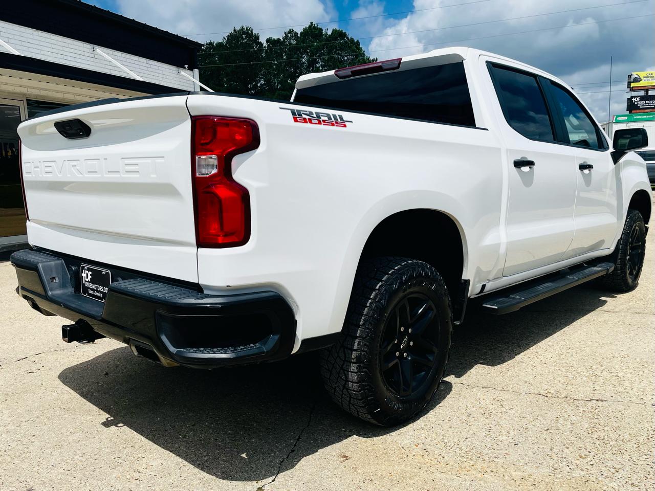Chevrolet Silverado 1500 4WD Crew Cab 147" LT Trail Boss 2023