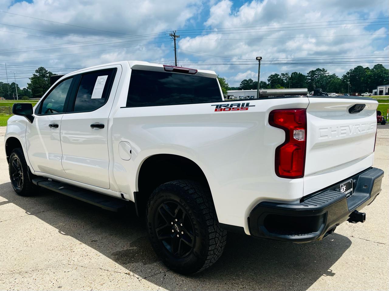 Chevrolet Silverado 1500 4WD Crew Cab 147" LT Trail Boss 2023