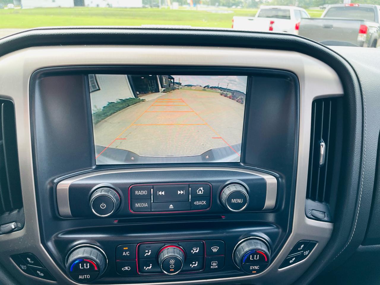 GMC Sierra 1500 4WD Crew Cab 143.5" Denali 2015