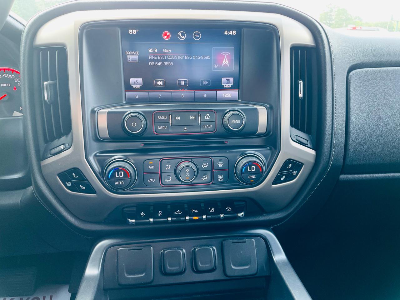 GMC Sierra 1500 4WD Crew Cab 143.5" Denali 2015