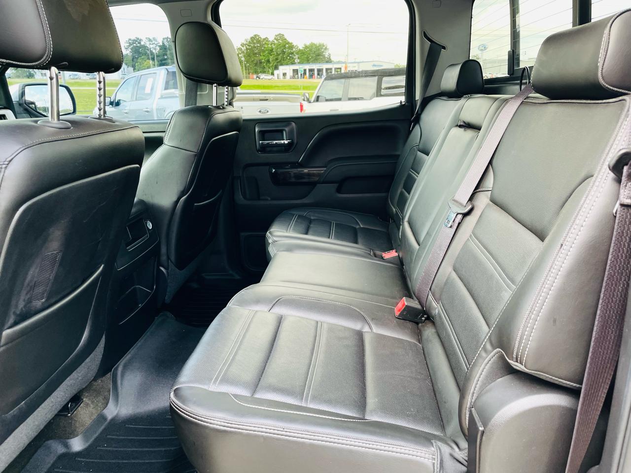 GMC Sierra 1500 4WD Crew Cab 143.5" Denali 2015