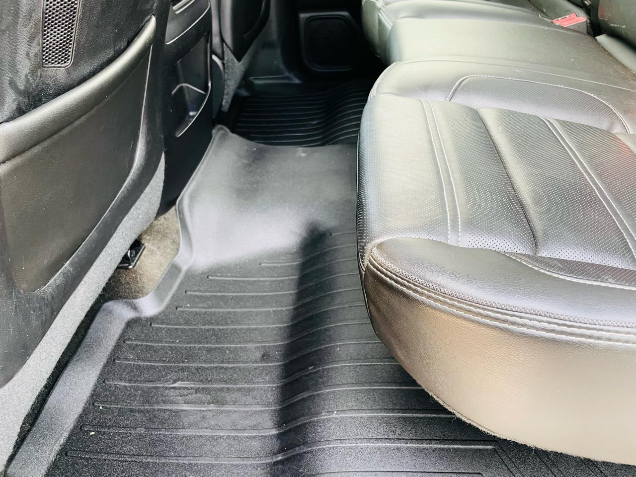 GMC Sierra 1500 4WD Crew Cab 143.5" Denali 2015