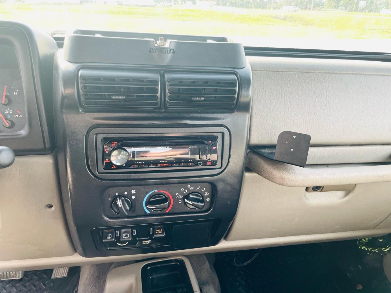 Jeep Wrangler 2dr Rubicon 2004