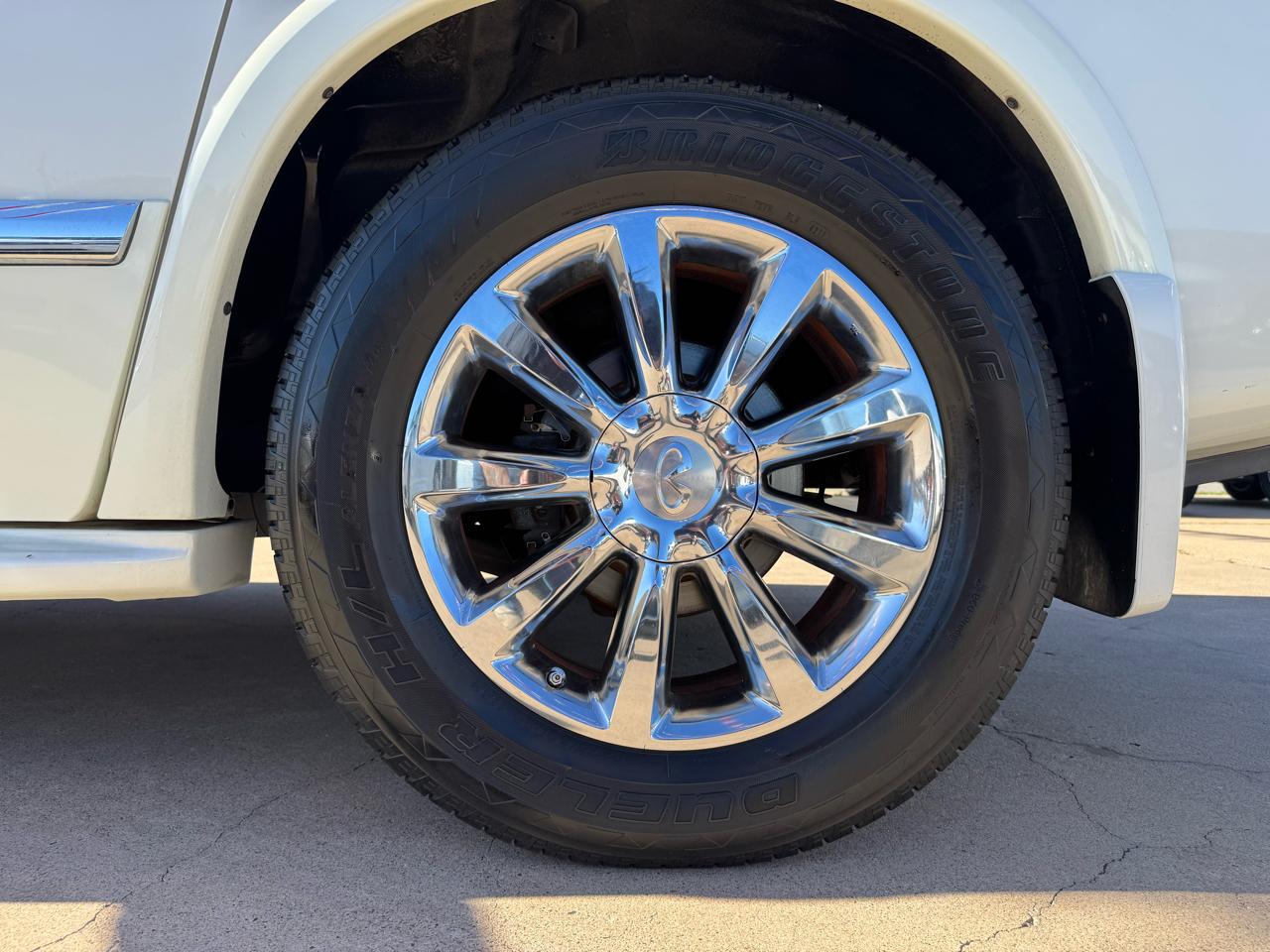 Infiniti QX56 RWD 2010