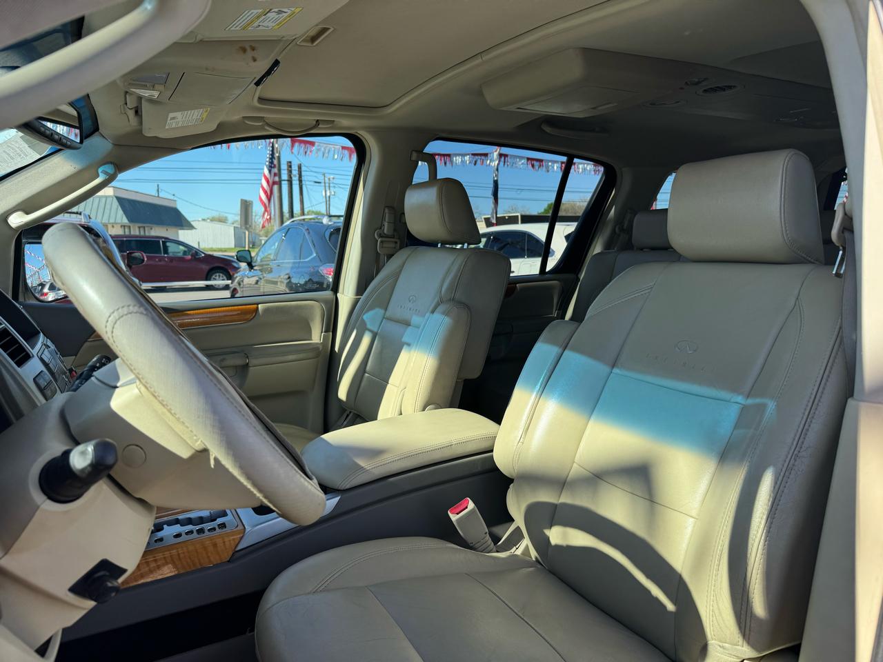 Infiniti QX56 RWD 2010