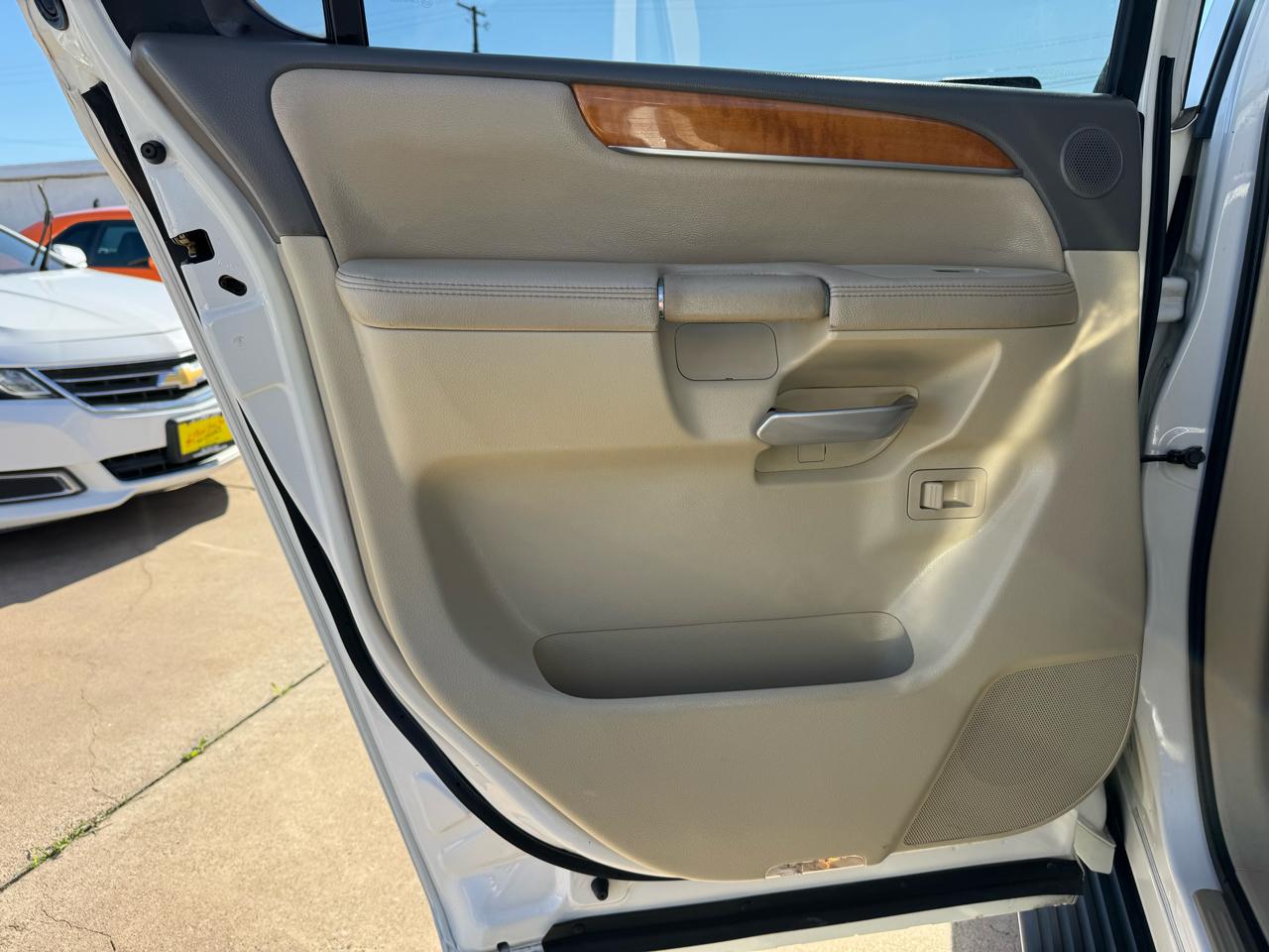 Infiniti QX56 RWD 2010