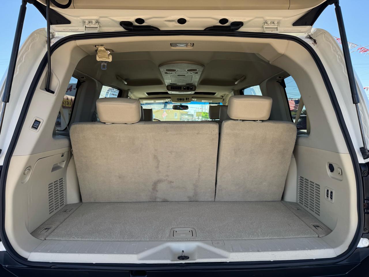 Infiniti QX56 RWD 2010