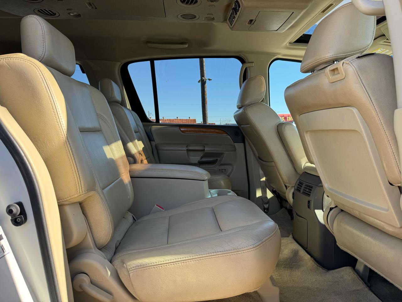 Infiniti QX56 RWD 2010