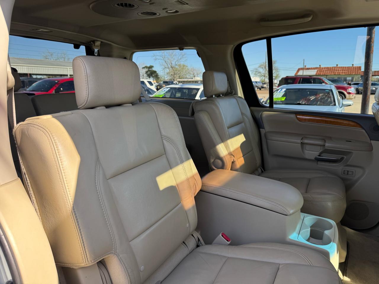 Infiniti QX56 RWD 2010