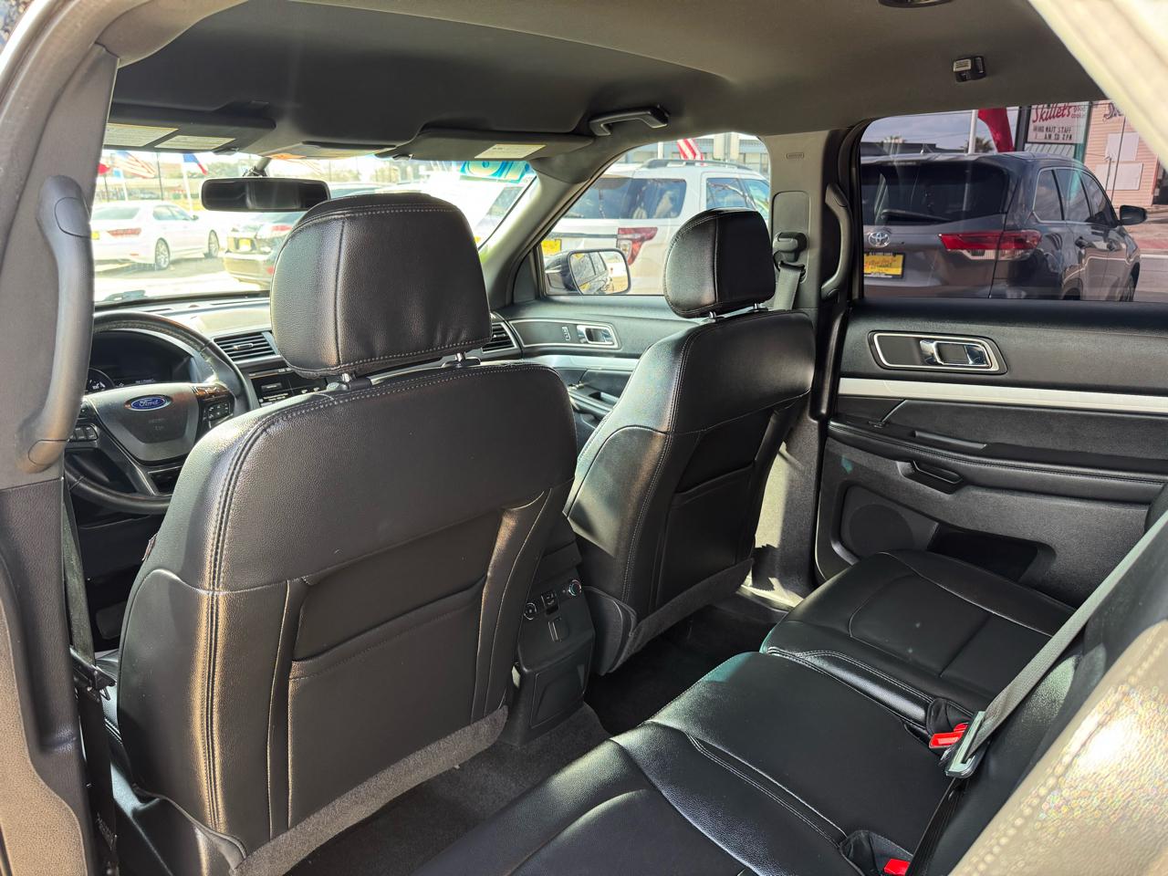 Ford Explorer XLT FWD 2016