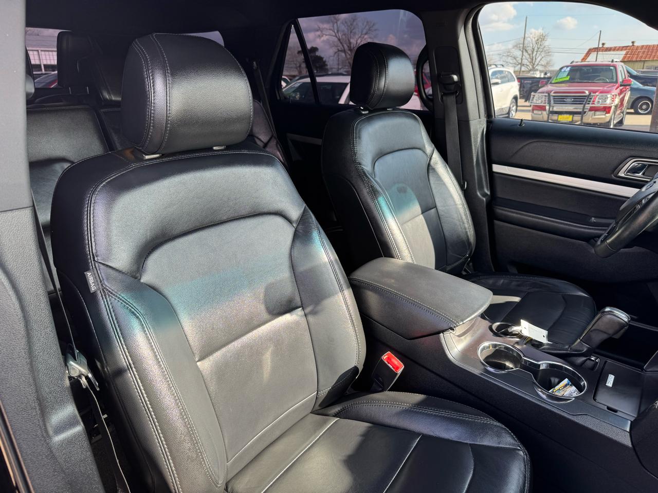 Ford Explorer XLT FWD 2016