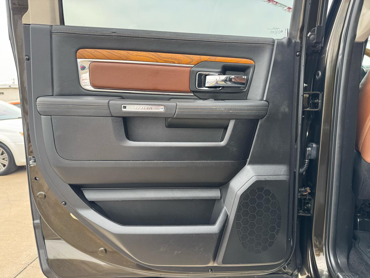 RAM 3500 Longhorn Crew Cab LWB 4WD DRW 2014