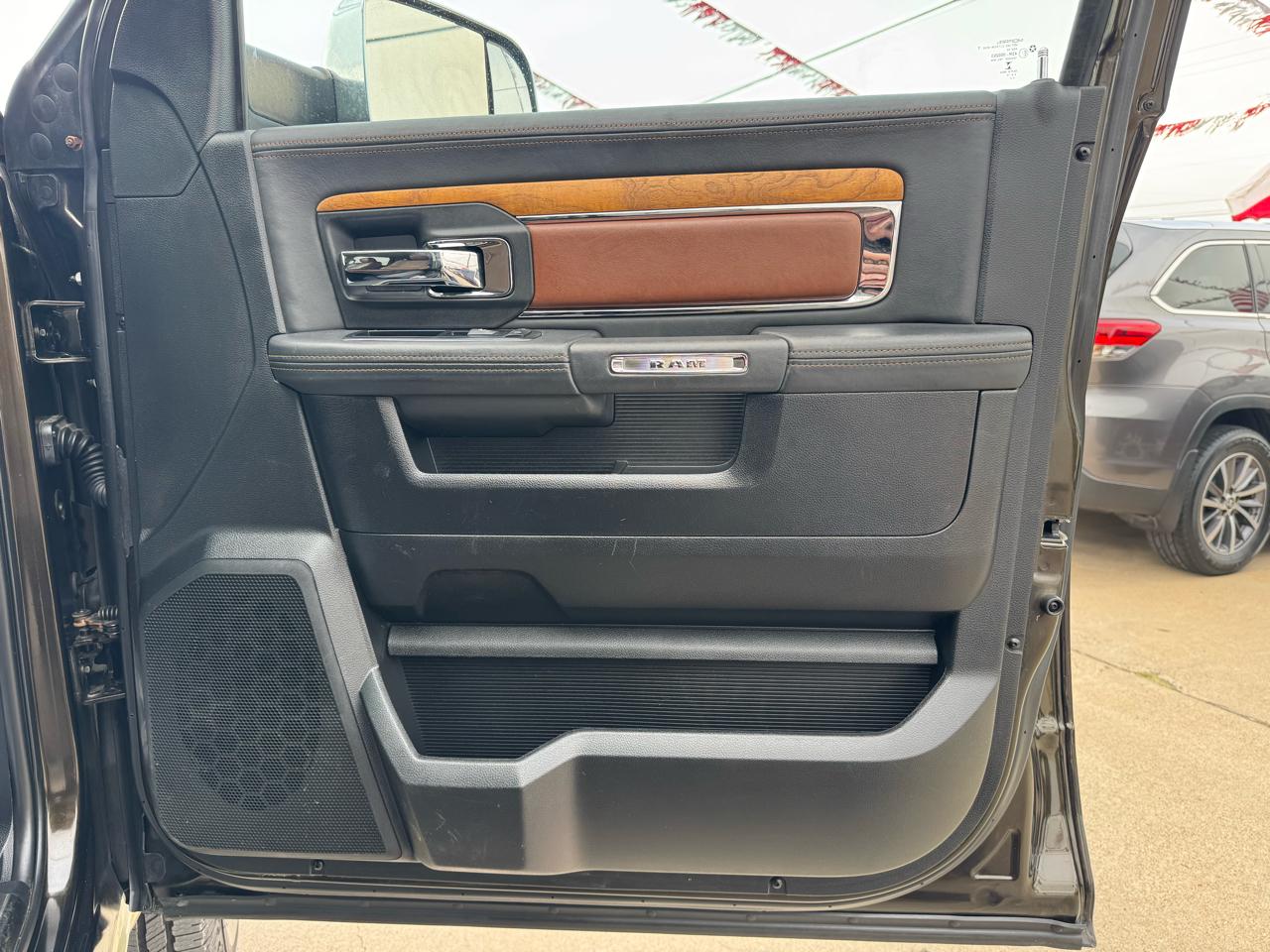 RAM 3500 Longhorn Crew Cab LWB 4WD DRW 2014