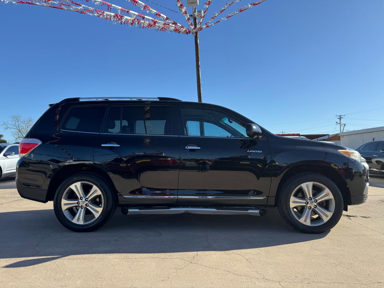 Toyota Highlander Limited 2WD 2012