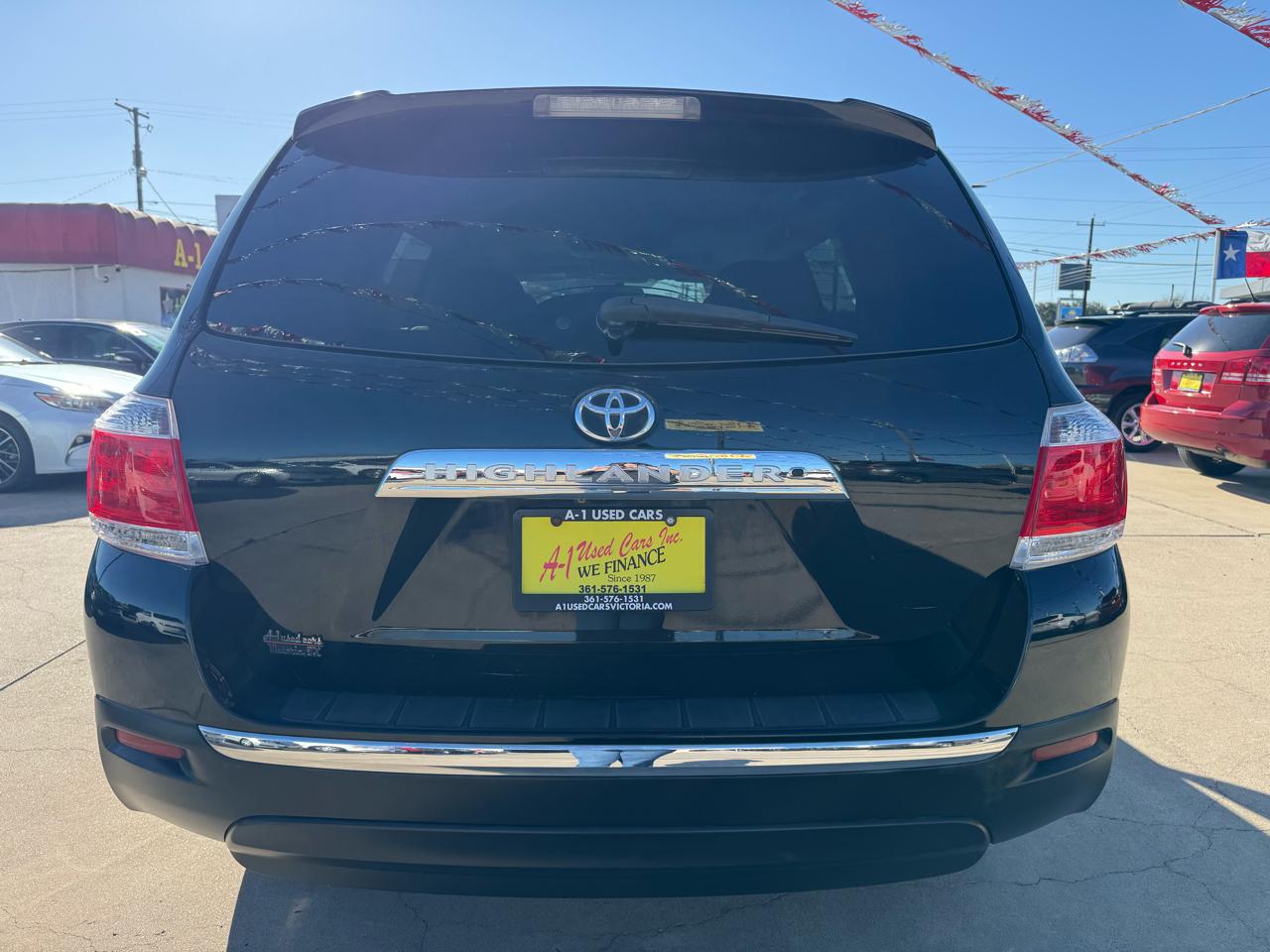 Toyota Highlander Limited 2WD 2012